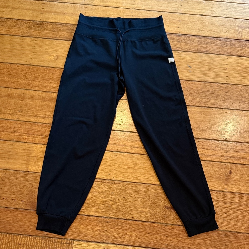 Vuori Women's Black Jogger Pants